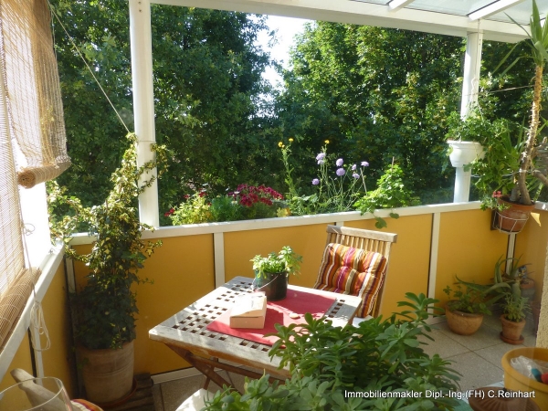 Schöne, gepflegte 3 Zi.-Wohnung mit Balkon in toller Wohnlage am Stadtpark