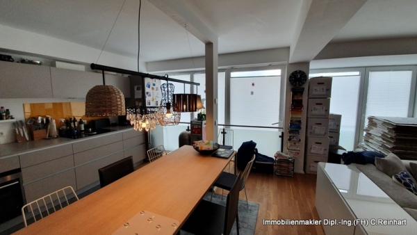 tolle 3 Zimmer Loft-Wohnung mit großer Balkonterrasse in Gostenhof