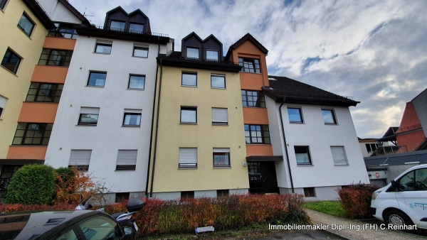 OFFMARKET - 3 Zimmer EG Wohnung mit TG Stellplatz in Lauf